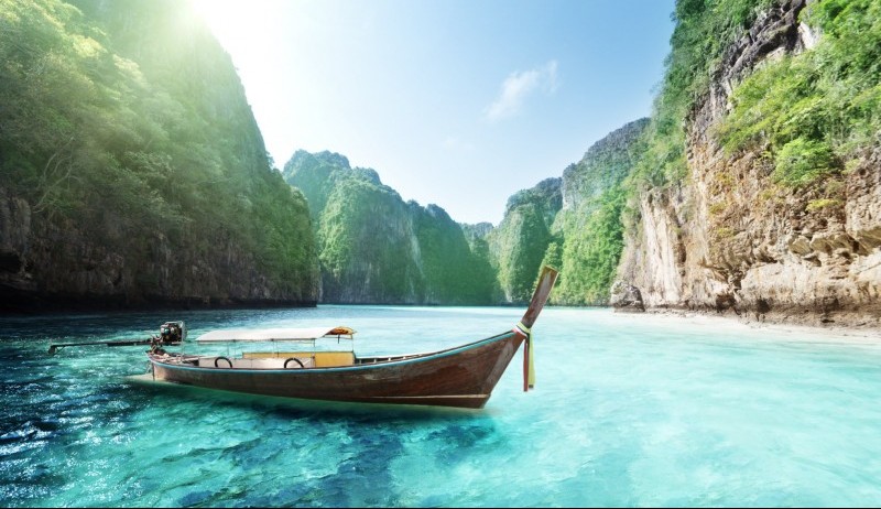 Phi phi island
