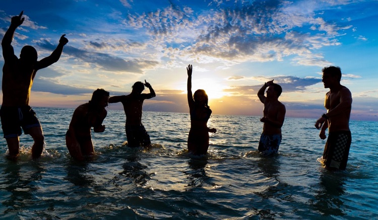 สงกรานต์_หาดป่าตอง