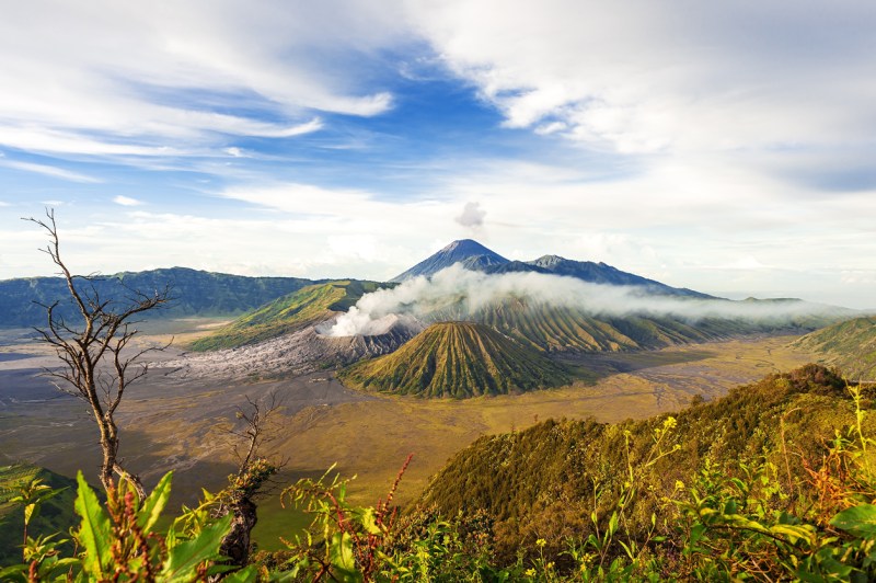 Mount bromo batok semeru volcano, java indonesia.