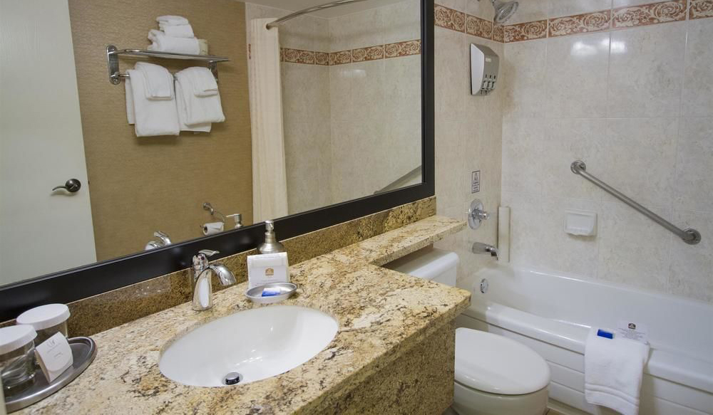 Best Western Plus Inner Harbour-2