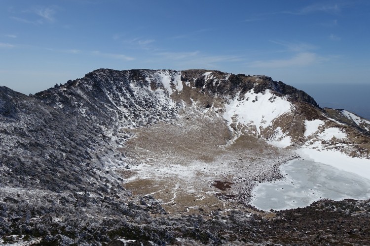 Hallasan National Park 01