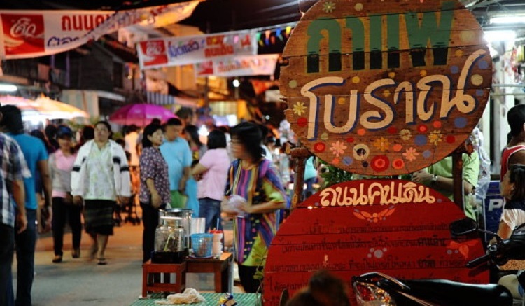 ถนนคนเดินตลาด_200_ปี_ปราณบุรี