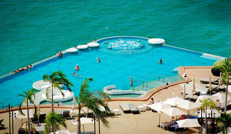 รอยัล คลิฟ บีช โฮเต็ล 1