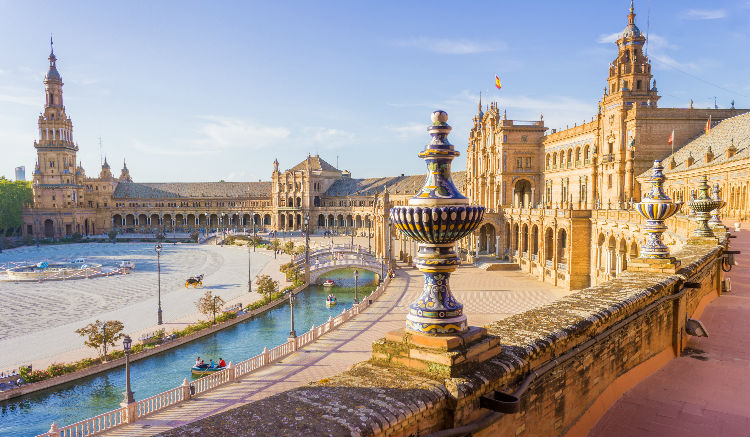 1. นครเซบียา (Seville) ประเทศสเปน
