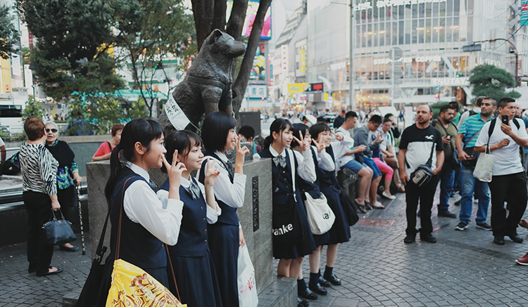 1.-รูปปั้นสุนัขฮาจิโกะ-Hachiko-Statue-01