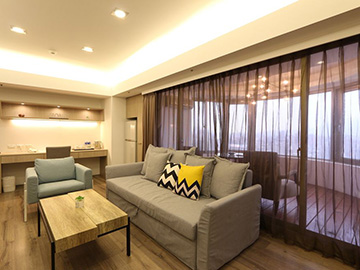 1. โรงแรมสกาย 2