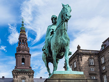 1.Christiansborg-Palace-3.jpg