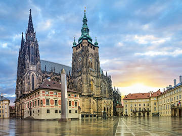 1.Prague-Castle-3.jpg