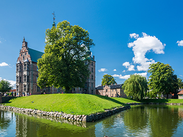 1.Rosenborg-Castle-3