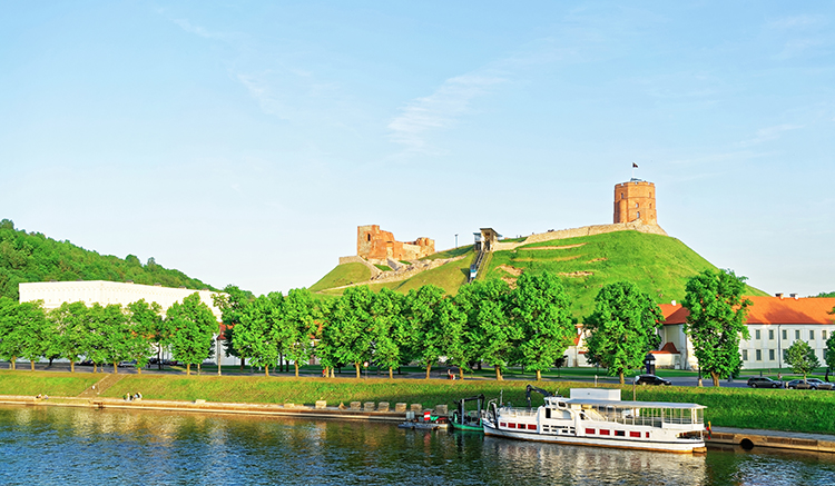 1.ปราสาทเจดิมินาส-Gediminas-Tower-4