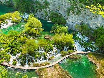 1.อุทยานแห่งชาติพลิตวิเซ่-PlitviceLakes-National-Park-2