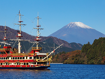 10-Lake-Ashi-3.jpg