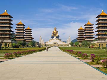 10Fo-Guang-Shan-Buddha-Museum-2.jpg