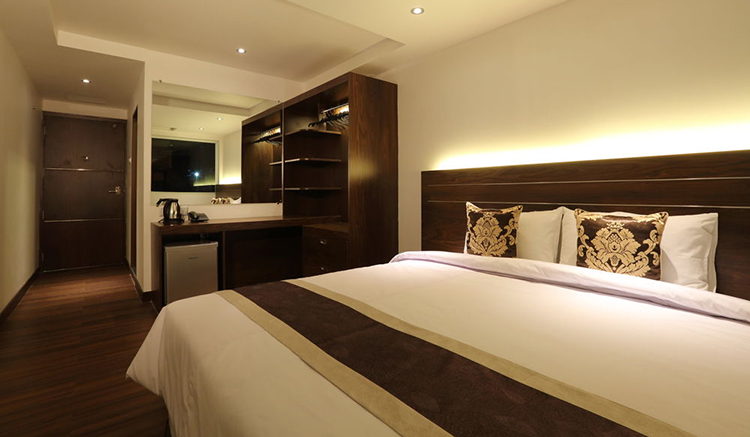 Clover Suites Royal Lake Yangon_1