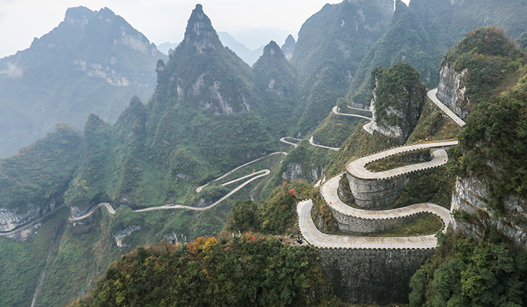 2-Tianmen-Mountains-2