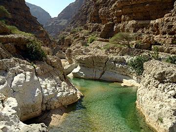 2.-ทะเลสาบวาดิชาบ-Wadi-Shab-2