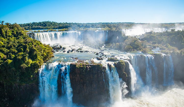 2.Iguazu-Waterfall-1