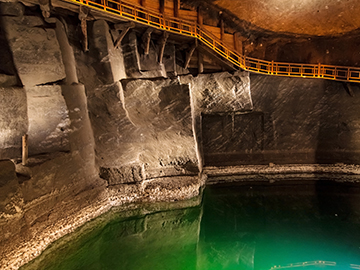 2.Wieliczka-Salt-Mine-4