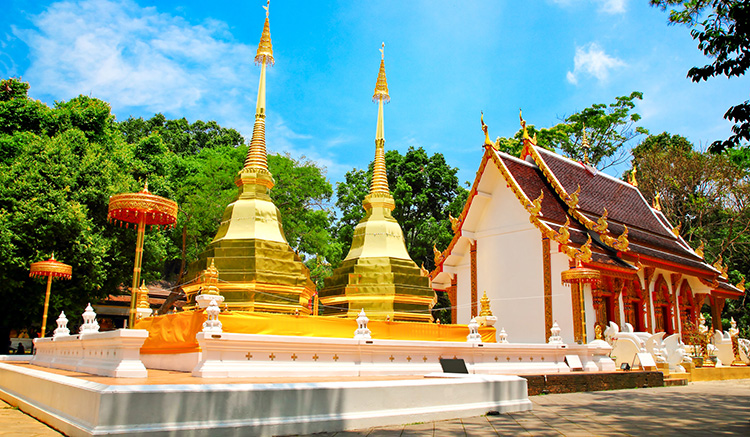 2.วัดพระธาตุดอยตุง-จังหวัดเชียงราย-ประเทศไทย-1.jpg