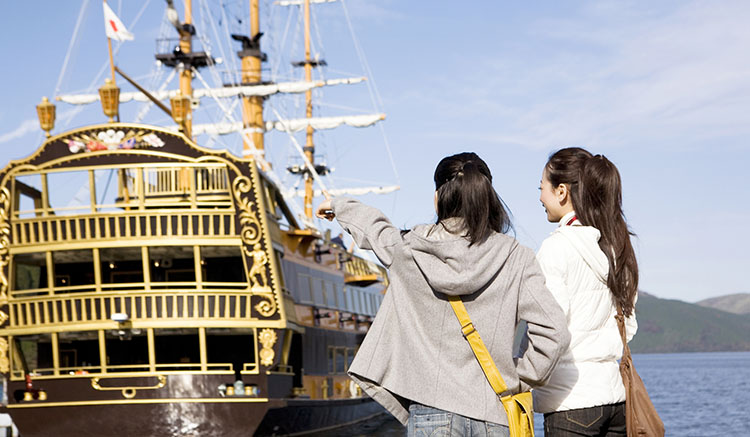 3.-ล่องเรือโจรสลัดชมความงามทะเลสาบอาชิ-1.jpg