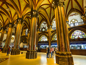 3.Chhatrapati-Shivaji-Terminus-Railway-Station-3.jpg