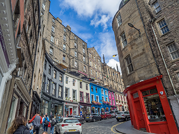 3.Edinburgh-Old-Town-2