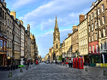 3.Edinburgh-Old-Town-3