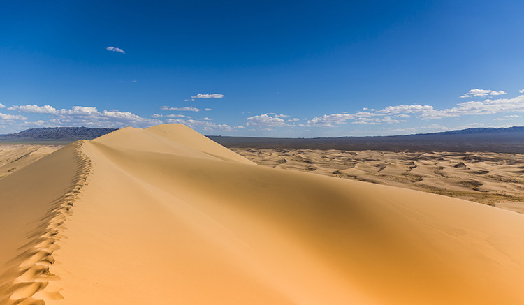 3.Gobi-Desert-1