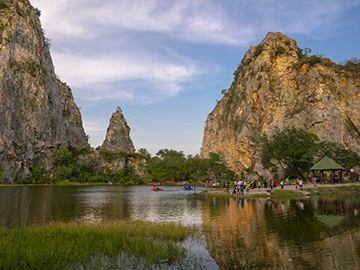 3.Khao-Ngu-Stone-Park-2