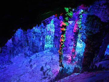 3.ถ้ำขลุ่ยอ้อ-Reed-Flute-Cave-2.jpg
