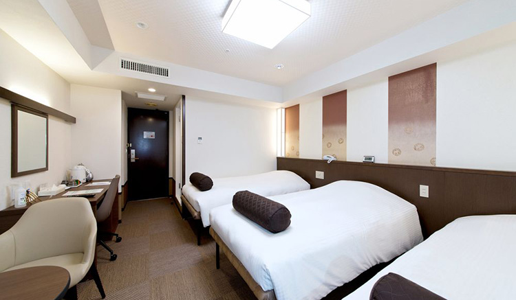 4. โรงแรมซันไลท์ ชินจูกุ 1