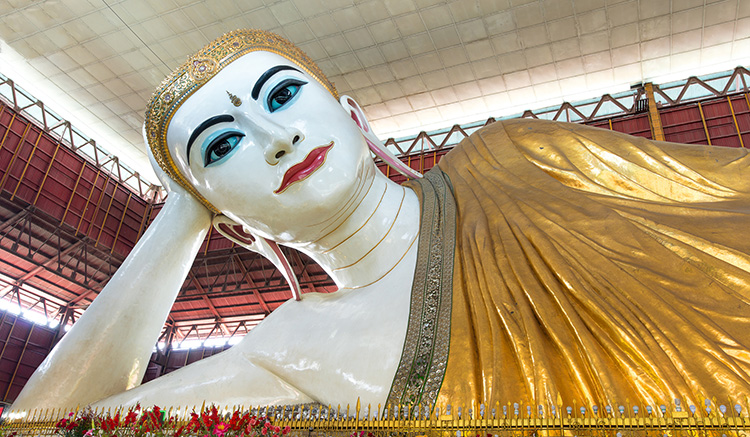 4.Chauk-Htat-Gyi-Pagoda-1.jpg