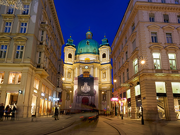 4.Graben-Street-3