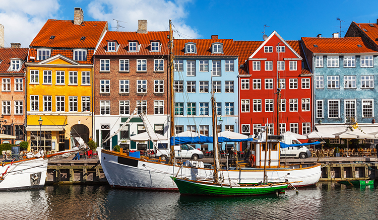 4.Nyhavn-Harbour-1