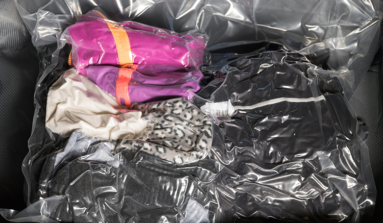 4.Vacuum-compress-bag