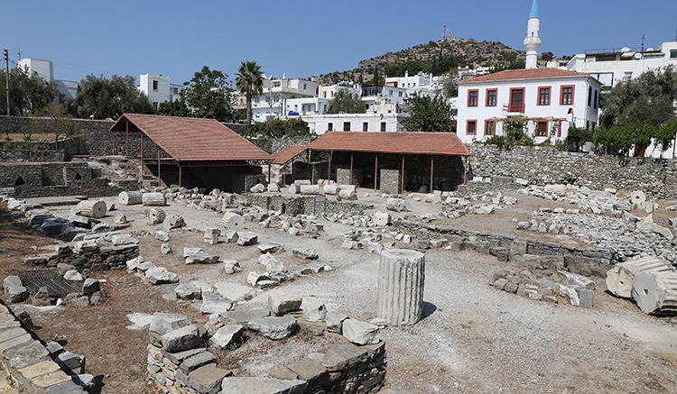 5-The-Mausoleum-at-Halicarnassus