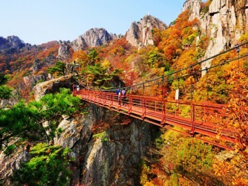 5. อุทยานแห่งชาติแดดุนซาน (Daedunsan Provincial Park)