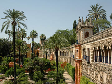 5.Alcazar-of-Seville-2.jpg
