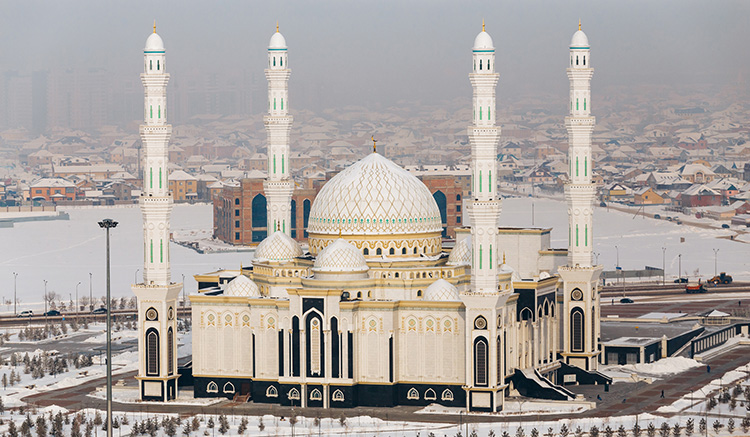 5.Hazrat-Sultan-Mosque-1.jpg