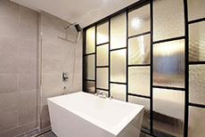 5.Queens Hotel -02
