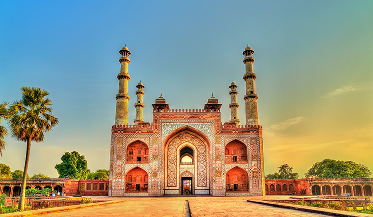 5.Tomb-of-Akbar-the-Great-1.jpg