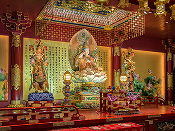 5.ไหว้พระขอพรวัดพระเขี้ยวแก้ว.jpg