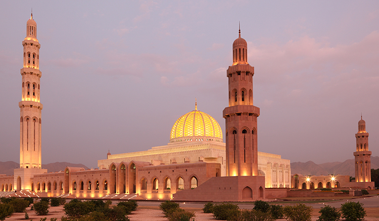 6.-มัสยิดสุลต่านกาบูสบิน-Sultan-Qaboos-Grand-Mosque ตะวันออกกลาง