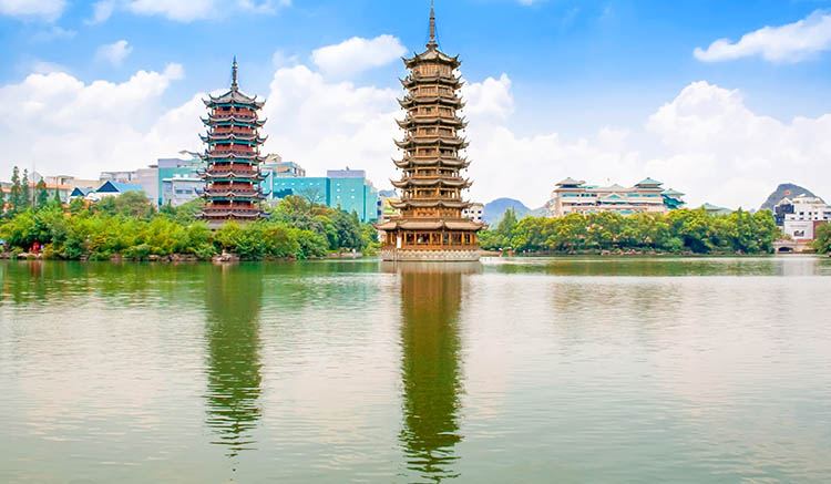 6.เจดีย์เงิน-เจดีย์ทอง-Sun-and-Moon-Pagodas-1.jpg