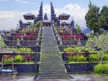 7.Pura-Besakih-Temple-2.jpg