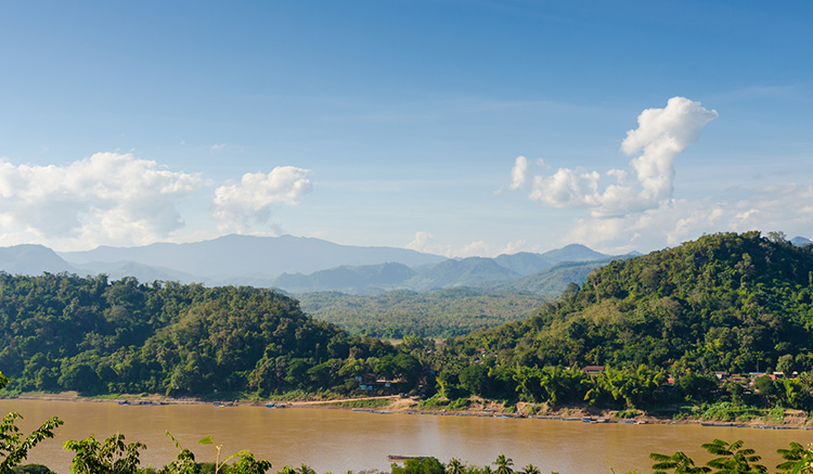 7.วัดพระธาตุพูสี-หลวงพระบาง-ประเทศลาว-2.jpg