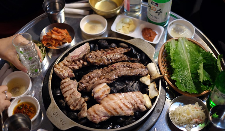 8. Piggy Bank Stone Grill-1