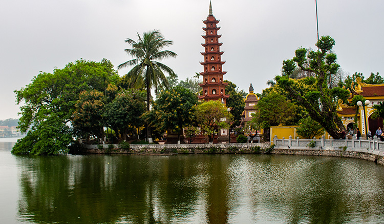 8.Chua-Tran-Quoc-1.jpg