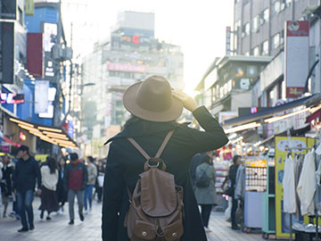 9.Myeong-Dong-Shopping-Street-2.jpg