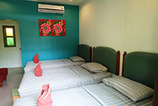 Baanrak Amphawa Homestay (1)